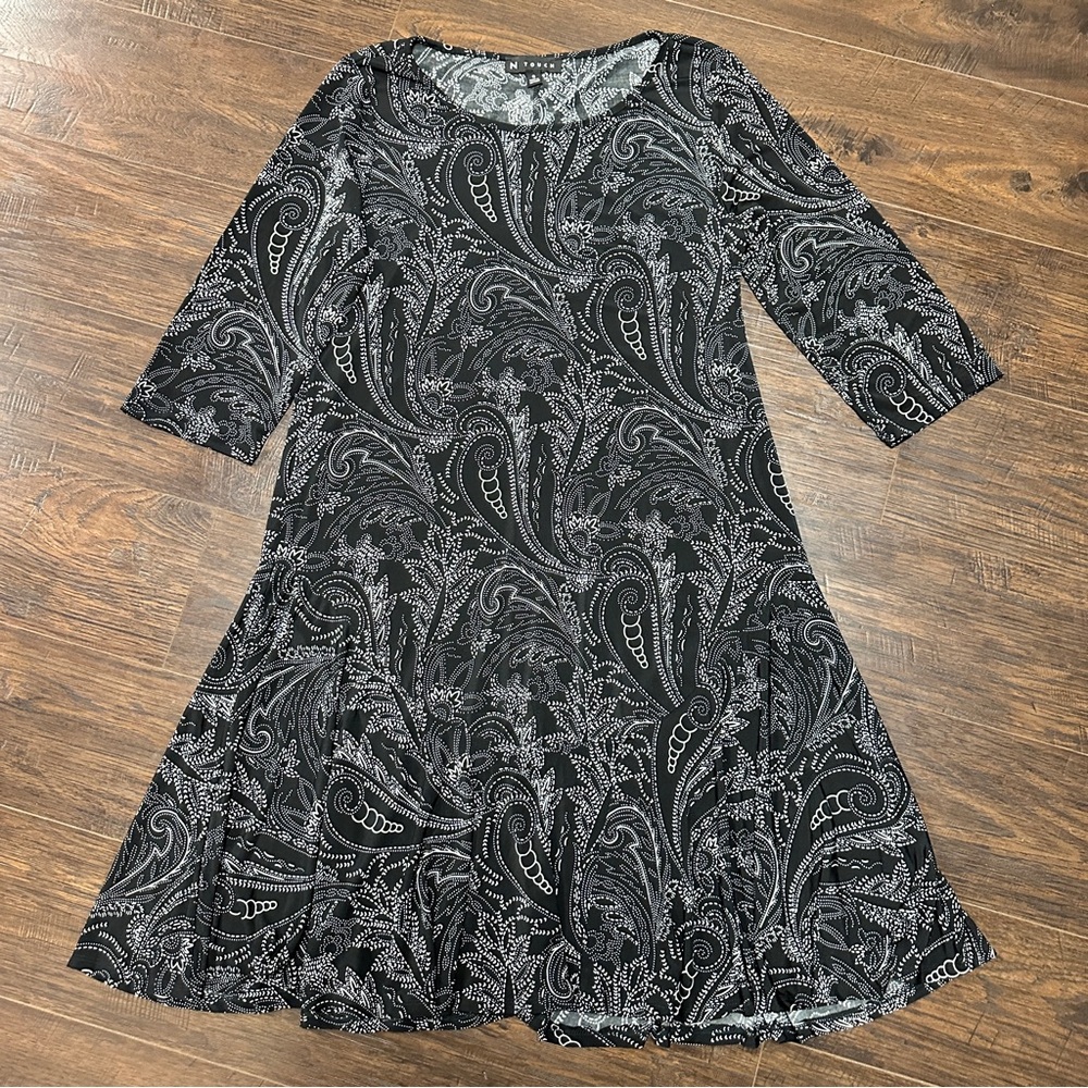 N TOUCH BLACK DRESS WHITE PATTERN DRESS